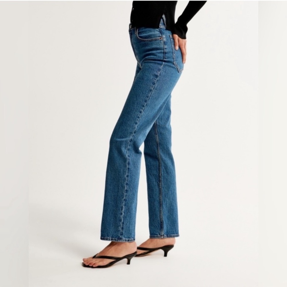 Abercrombie Ultra High Rise 90s Straight Jean